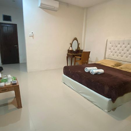 Wl Guesthouse ลาบวนบาโจ ภายนอก รูปภาพ