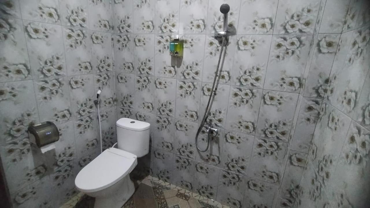 Wl Guesthouse ลาบวนบาโจ ภายนอก รูปภาพ