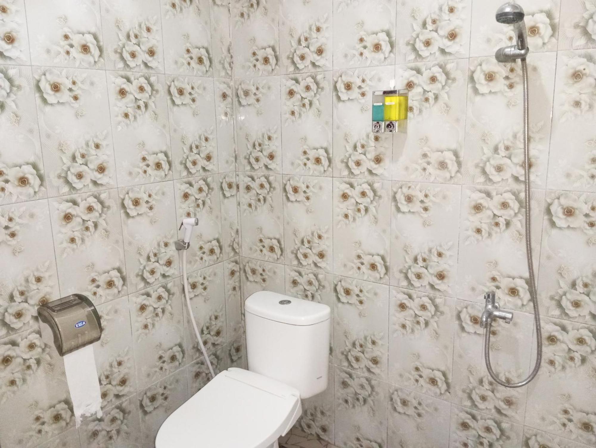 Wl Guesthouse ลาบวนบาโจ ภายนอก รูปภาพ